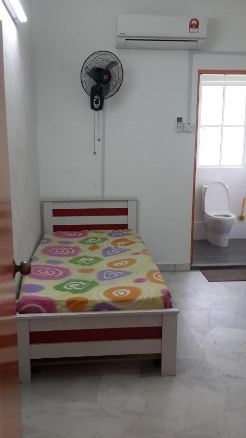 My Place Apartment Subang Jaya Esterno foto