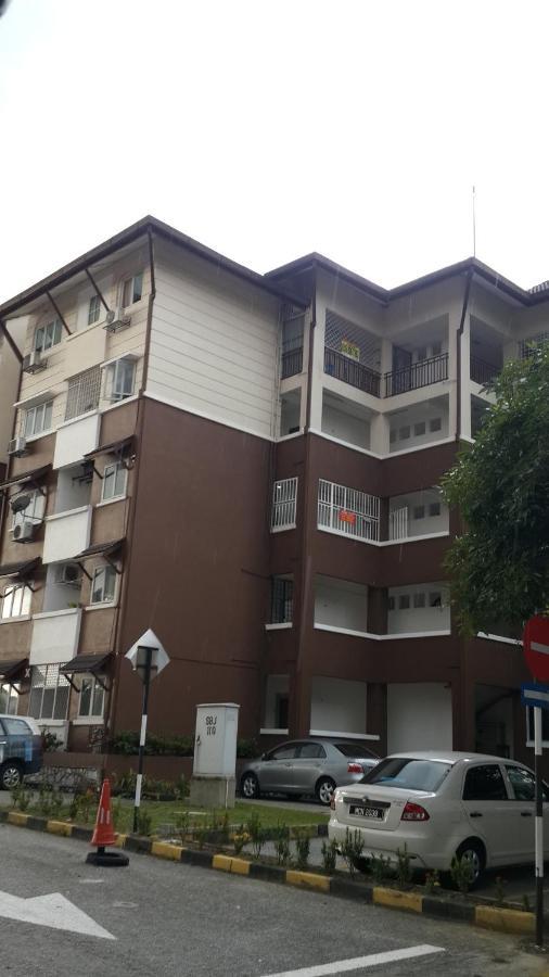 My Place Apartment Subang Jaya Esterno foto