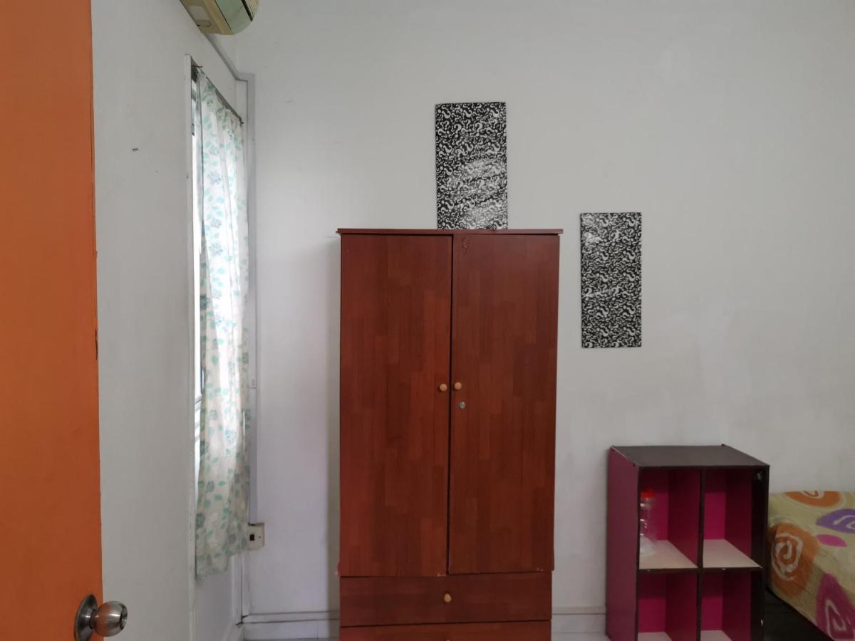 My Place Apartment Subang Jaya Esterno foto