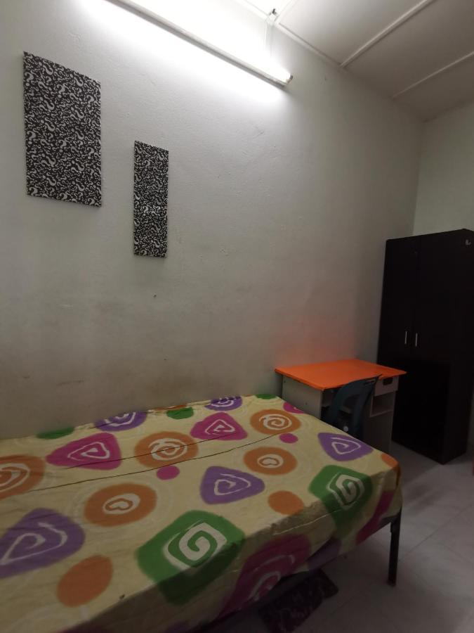 My Place Apartment Subang Jaya Esterno foto